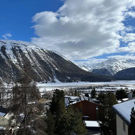 Suot Larschs アパート